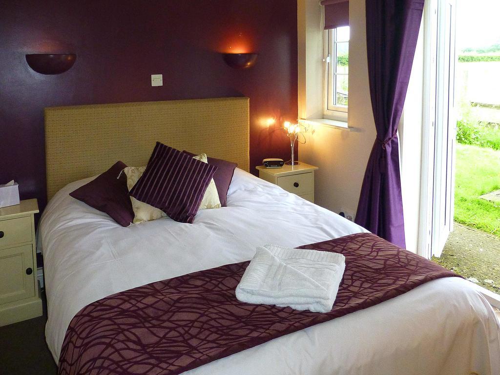 The Peacock Country Inn Chinnor Екстер'єр фото