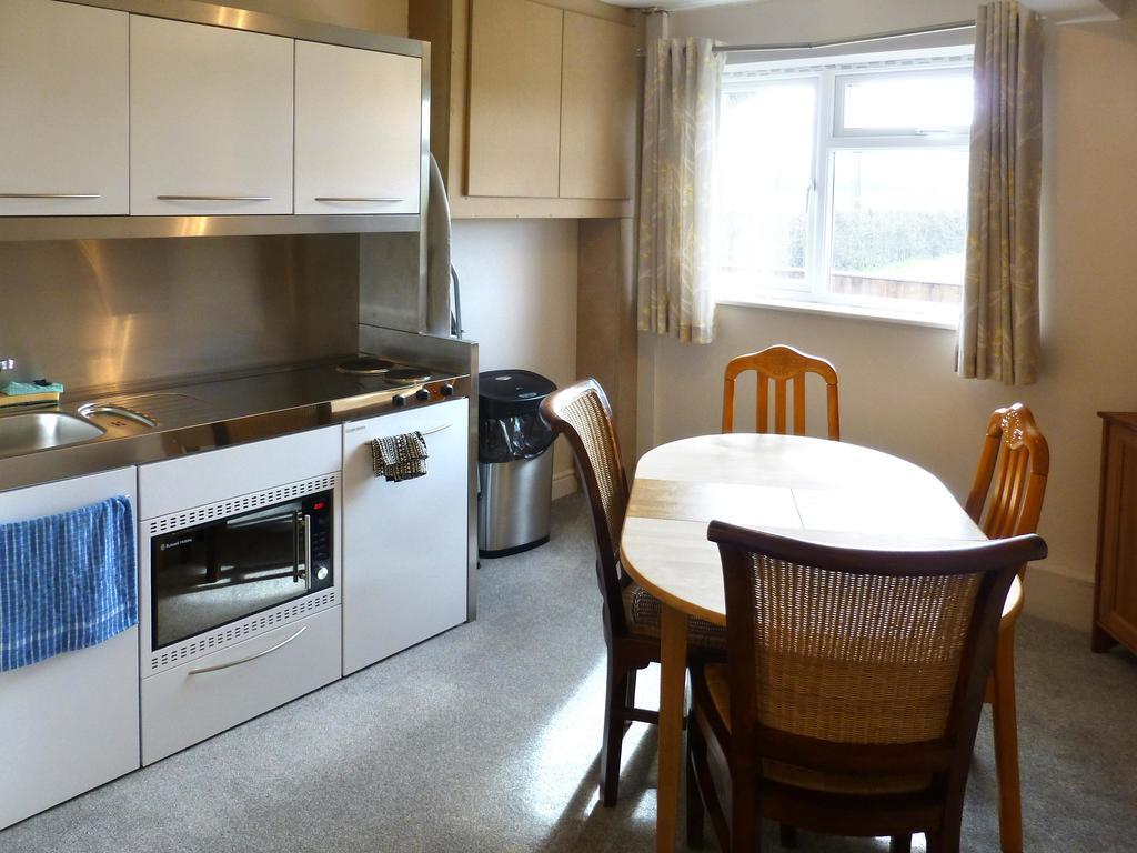 The Peacock Country Inn Chinnor Екстер'єр фото
