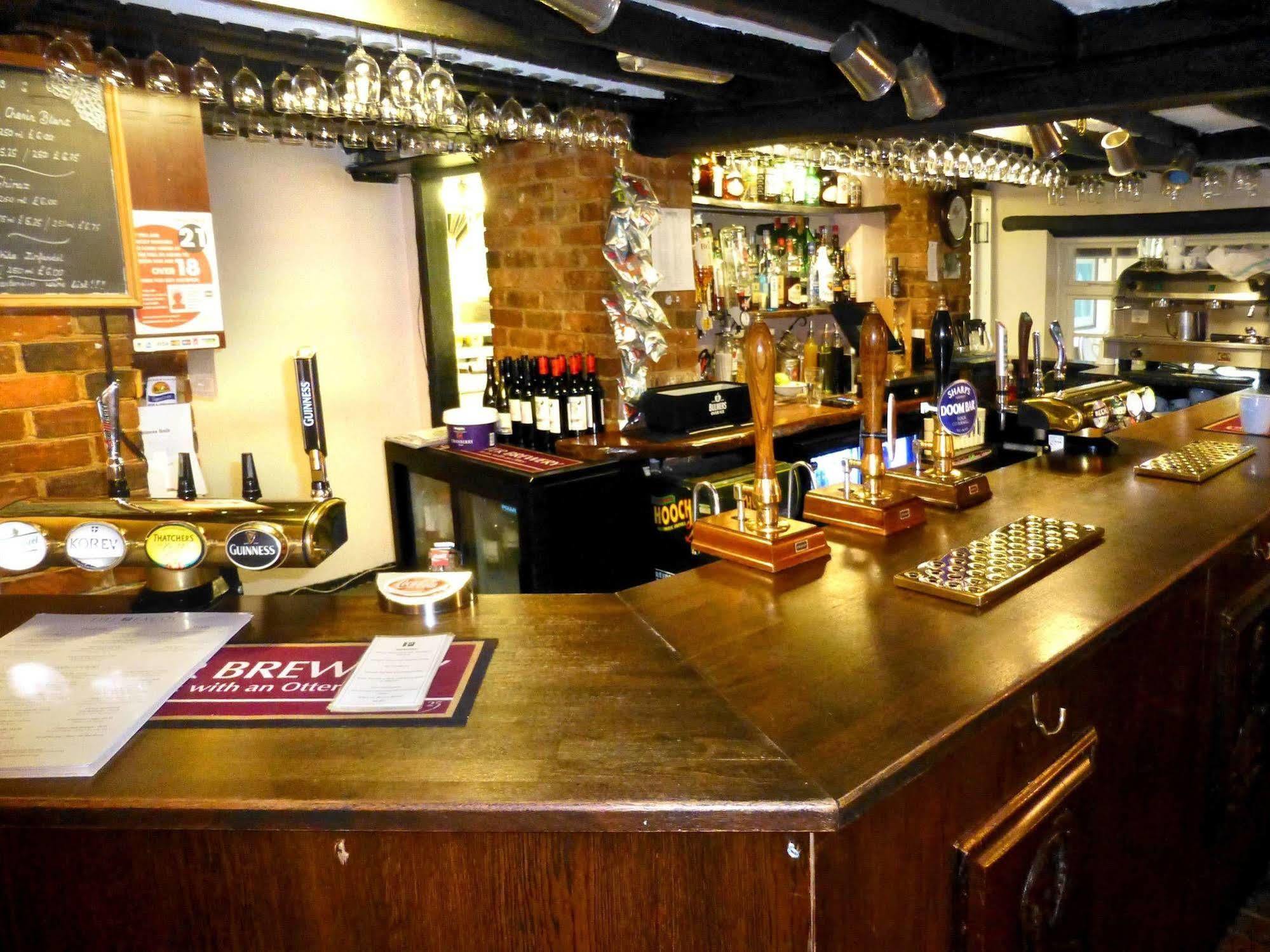The Peacock Country Inn Chinnor Екстер'єр фото