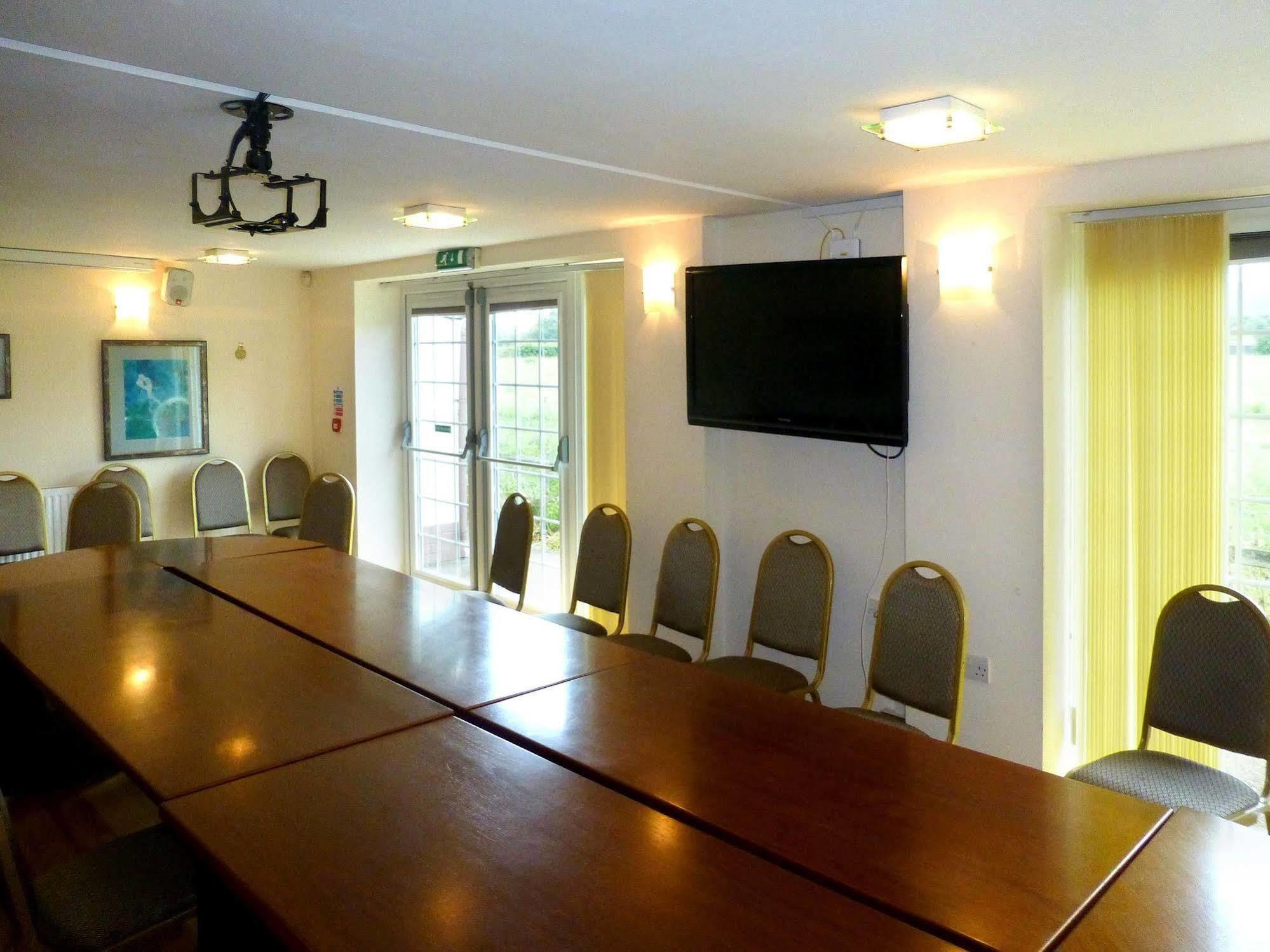 The Peacock Country Inn Chinnor Екстер'єр фото